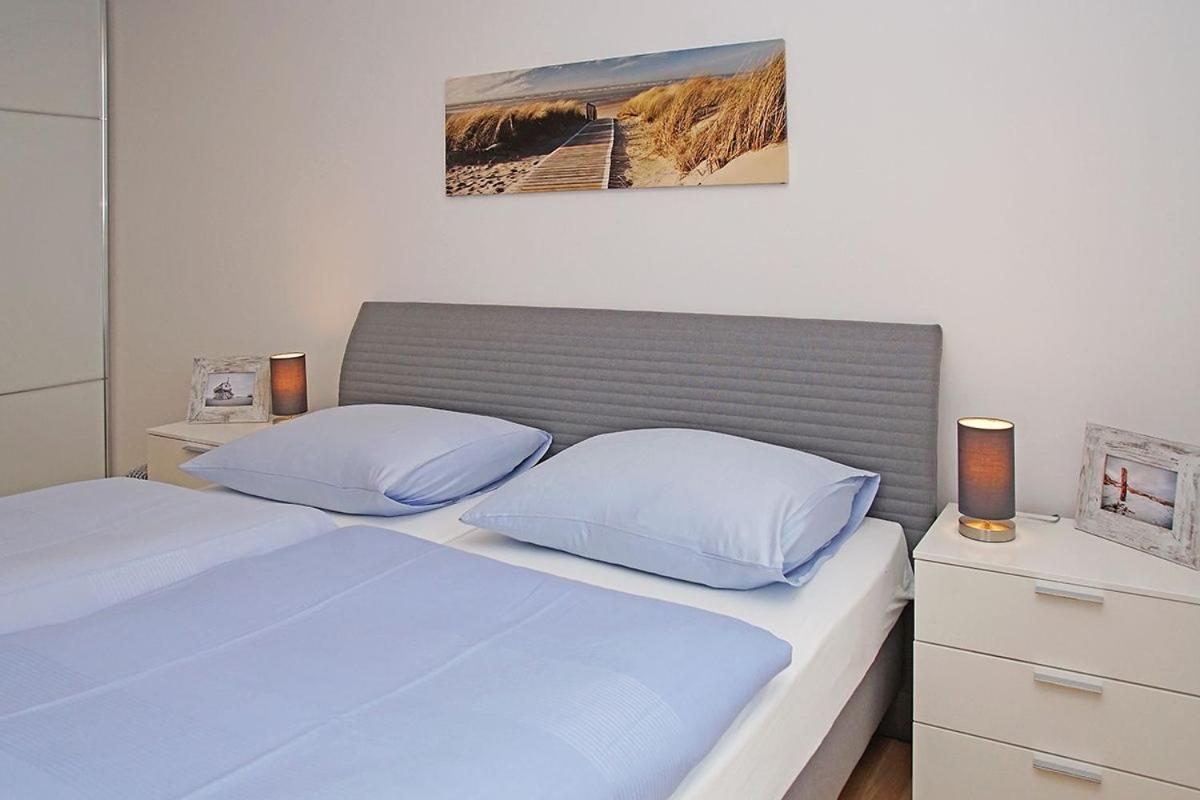 Haus Marina 28 Apartment Куксхавен Екстериор снимка