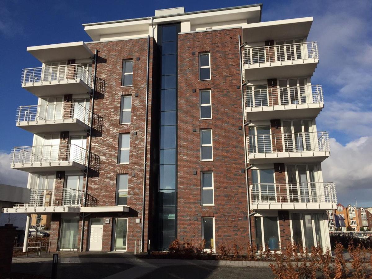 Haus Marina 28 Apartment Куксхавен Екстериор снимка
